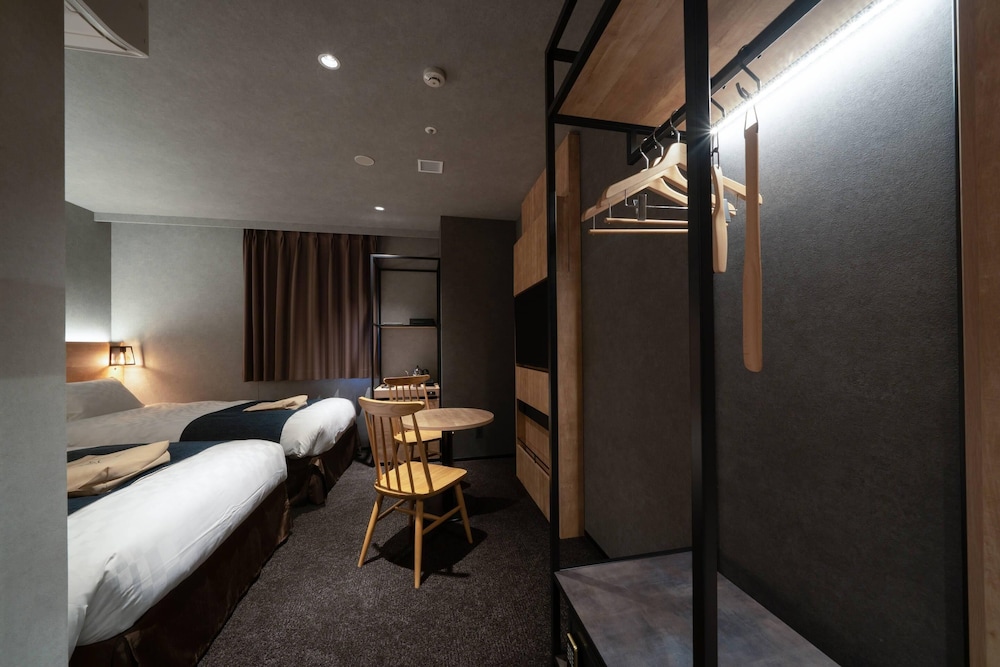 スタンダード ツインルーム 禁煙 客室2 | hotel around TAKAYAMA, an Ascend Collection Hotel