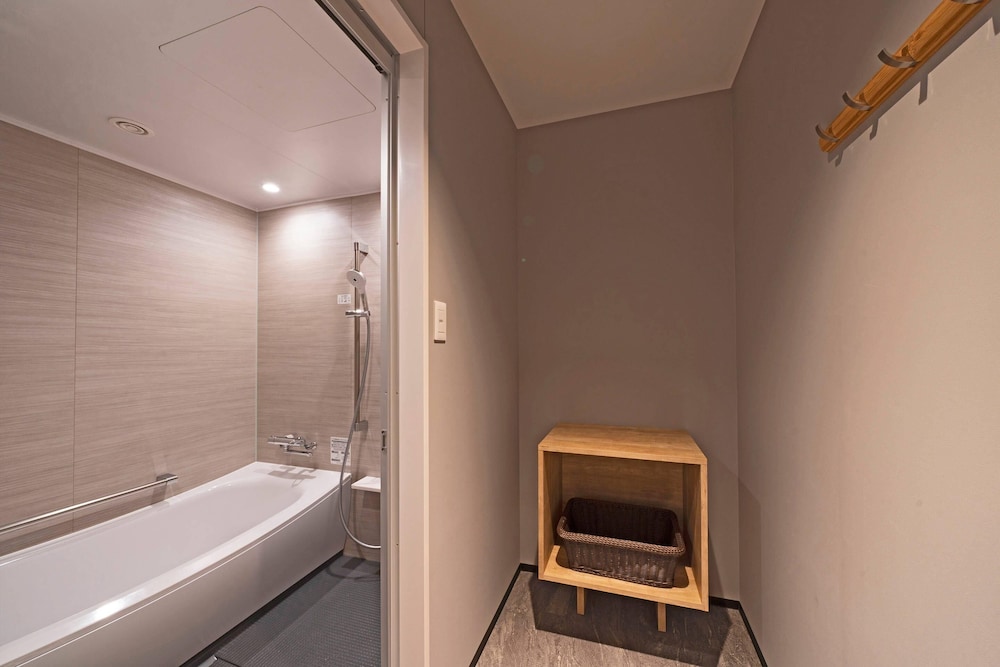 ジ・アラウンドパノラマスイート 禁煙 バスルーム0 | hotel around TAKAYAMA, an Ascend Collection Hotel