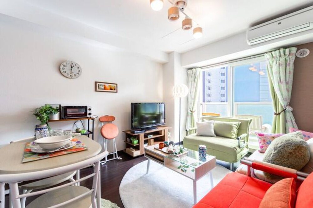 アパートメント一室貸し切り 禁煙 リビング エリア1 | TENDER