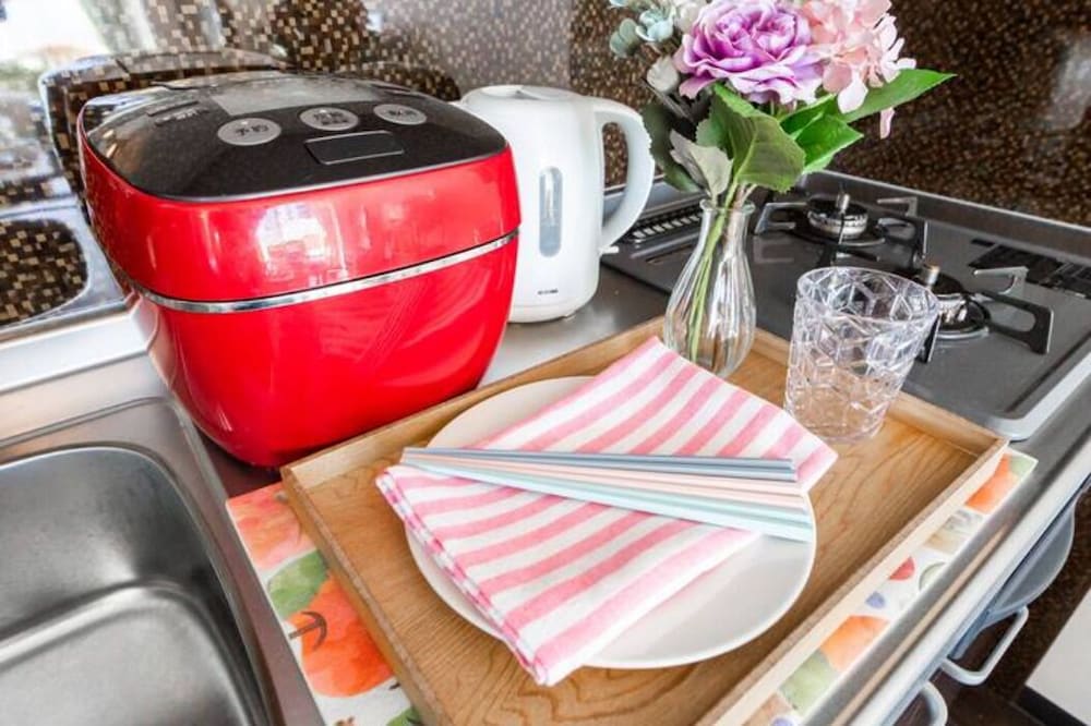 アパートメント一室貸し切り 禁煙 客室内のダイニングエリア0 | TENDER