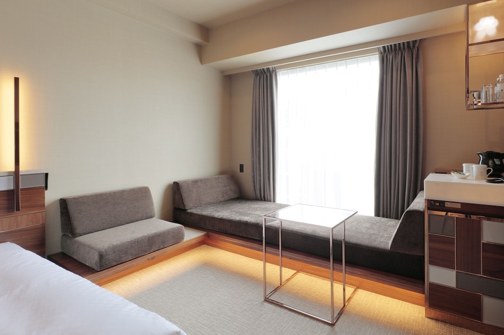 ツインルーム 禁煙 客室1 | カンデオホテルズ 京都烏丸六角