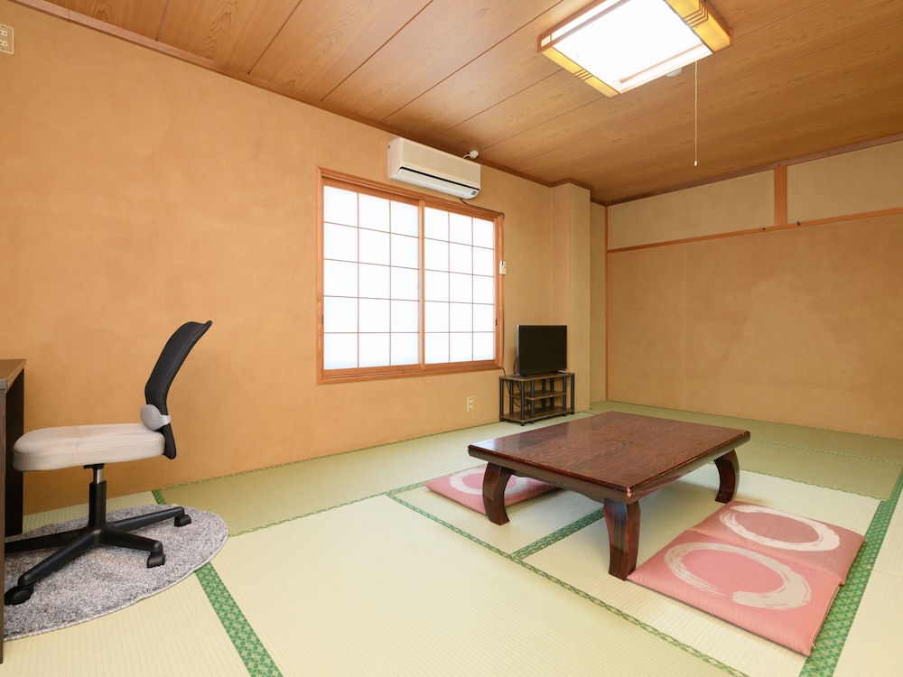 和室 共用バストイレ 6名用 禁煙 客室8 | Tabist 崎っぽ 南知多