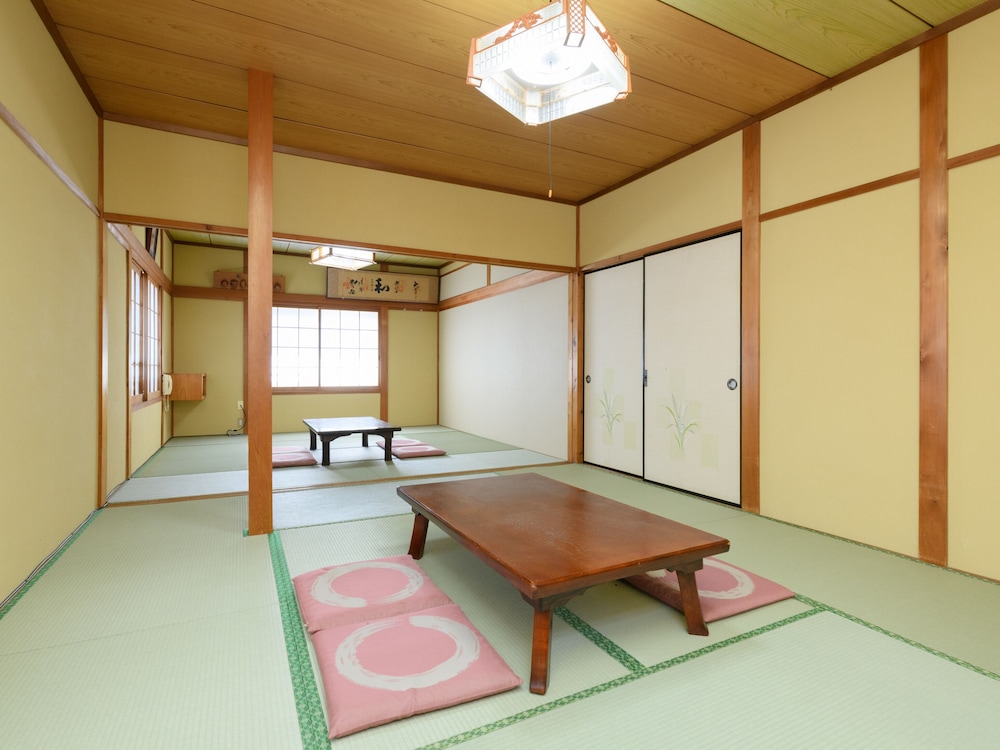 和室 共用バストイレ 8名用 禁煙 客室7 | Tabist 崎っぽ 南知多