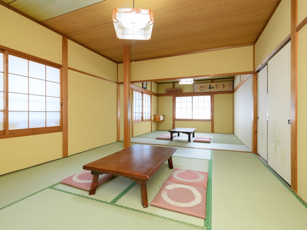 和室 共用バストイレ 8名用 禁煙 客室6 | Tabist 崎っぽ 南知多