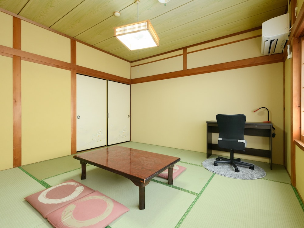 和室 共用バストイレ 4名用 禁煙 客室6 | Tabist 崎っぽ 南知多