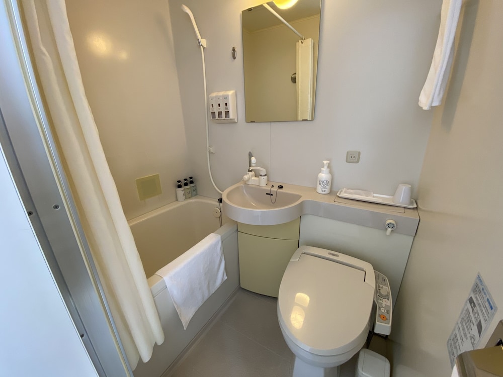 セミダブルルーム 禁煙 バスルーム0 | スマイルホテル北朝霞