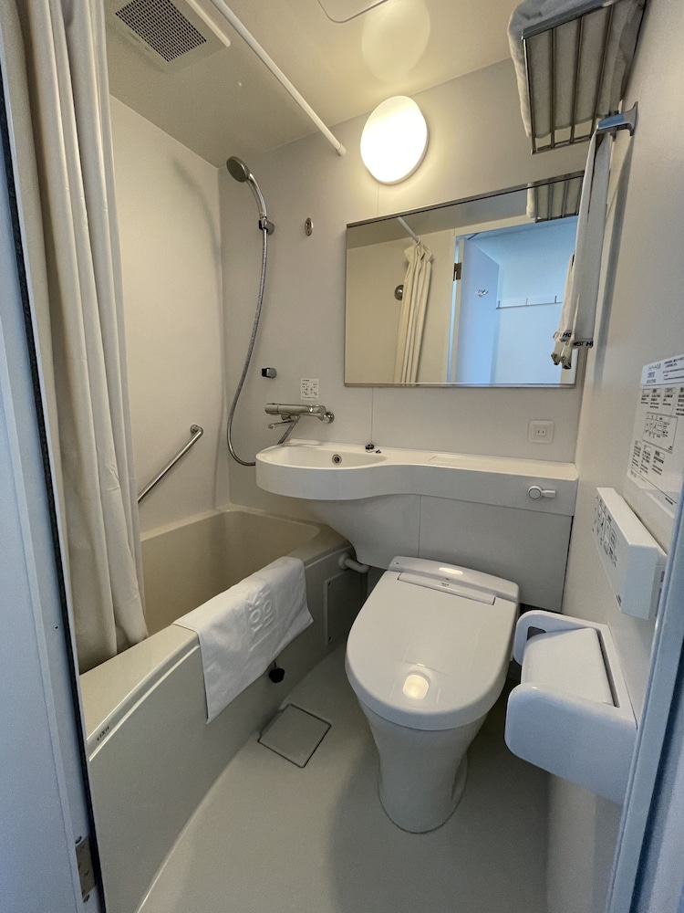 セミダブルルーム 禁煙 バスルーム0 | 上野アーバンホテルアネックス