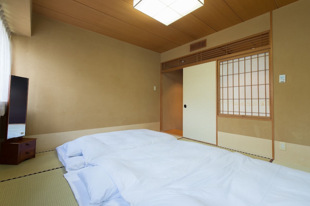 和室 最大3名 禁煙 客室2 | 長崎オリオンホテル