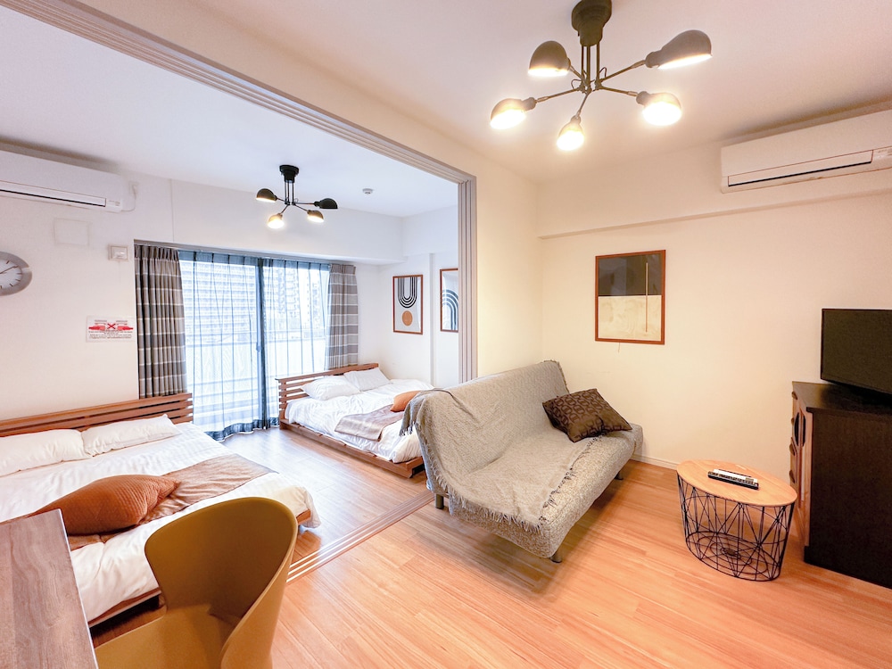 【デラックスルーム】ダブルベッド2台 ソファベッド1台 キッチン付 禁煙 客室19 | レガティオ博多