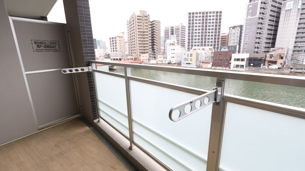 【デラックスルーム】ダブルベッド2台 ソファベッド1台 キッチン付 禁煙 客室5 | レガティオ博多