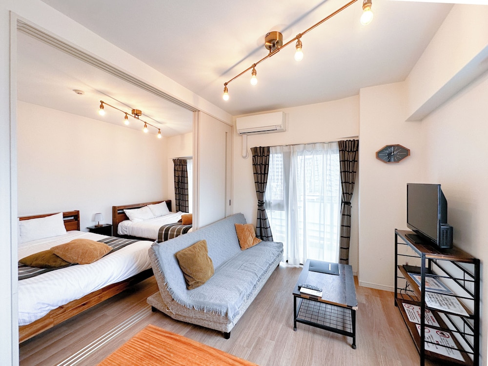 【デラックスルーム】ダブルベッド2台 ソファベッド1台 キッチン付 禁煙 客室9 | レガティオ博多