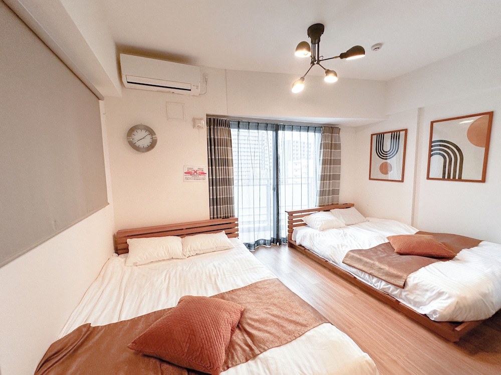 【デラックスルーム】ダブルベッド2台 ソファベッド1台 キッチン付 禁煙 客室20 | レガティオ博多