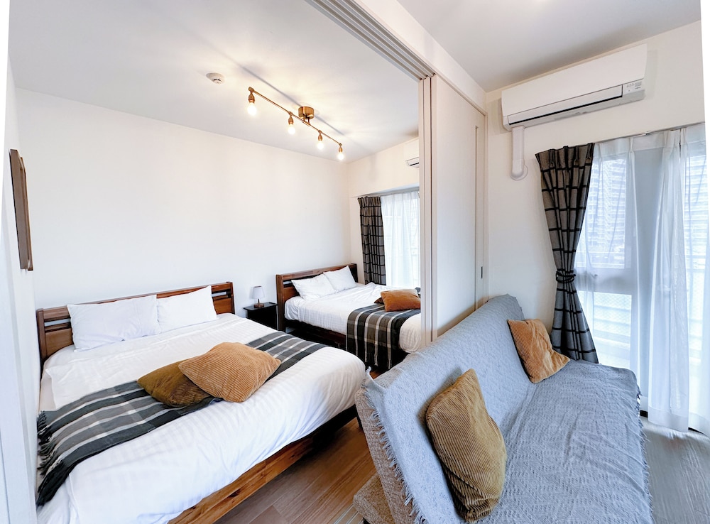 【デラックスルーム】ダブルベッド2台 ソファベッド1台 キッチン付 禁煙 客室13 | レガティオ博多