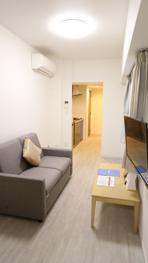 【デラックスルーム】ダブルベッド2台 ソファベッド1台 キッチン付 禁煙 客室3 | レガティオ 博多駅東