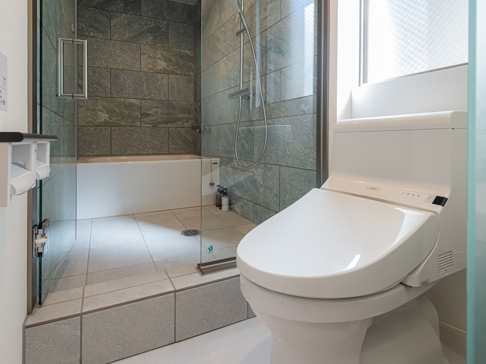 デラックス ルーム 禁煙 バスルーム3 | 清栄ホテル 京都河原町