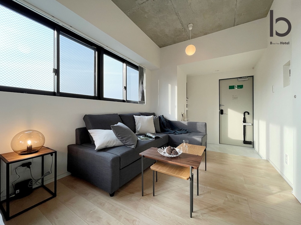 デラックス コンドミニアム 1 ベッドルーム 禁煙 シティビュー (bHotel Nekoyard 602) リビング エリア1 | b hotel Neko Yard 広島