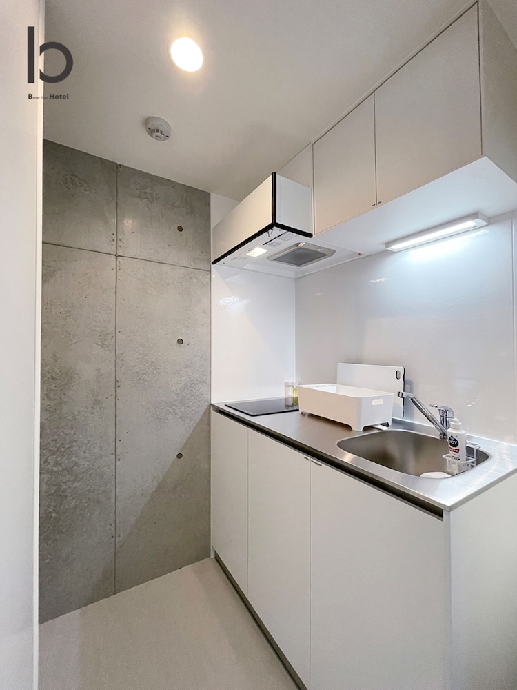デラックス コンドミニアム 1 ベッドルーム 禁煙 シティビュー (bHotel Nekoyard 602) 専用キッチン5 | b hotel Neko Yard 広島