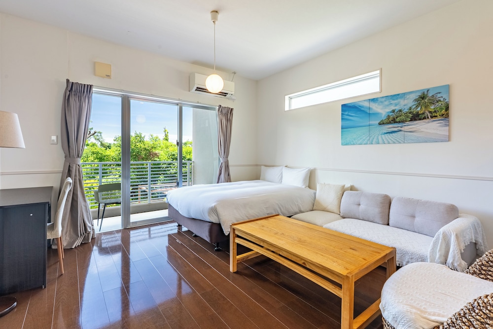 ファミリールーム 和洋室 禁煙 | オディシス恩納リゾートホテル