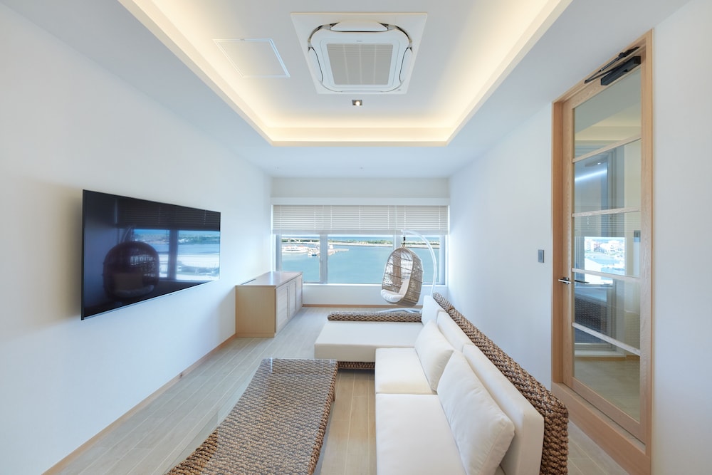 シービュージュニアスイート 禁煙 ビーチ / オーシャン ビュー0 | THIRD 石垣島