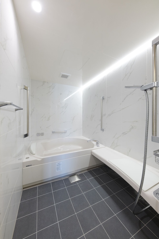 シービューワイドリビングジュニアスイート 禁煙 バスルーム0 | THIRD 石垣島