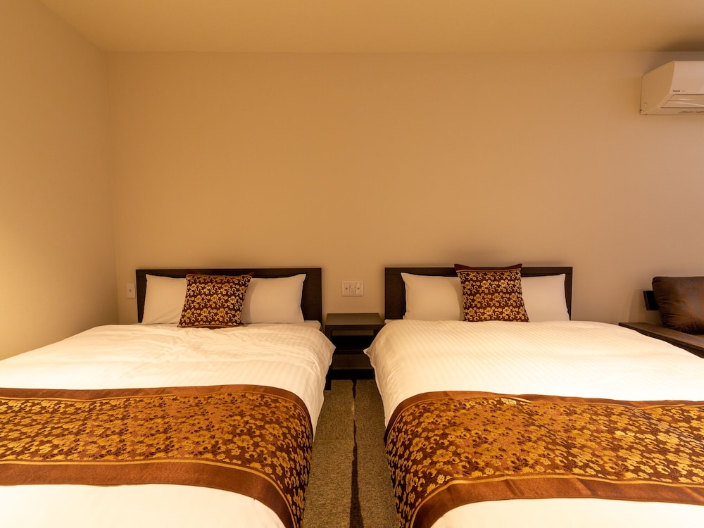 スタンダードB 禁煙 客室3 | グランドベース広島平和公園前