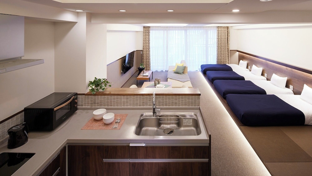 最上階デラックスルーム (禁煙／58平米／5名定員) 専用キッチン0 | Minn 浅草