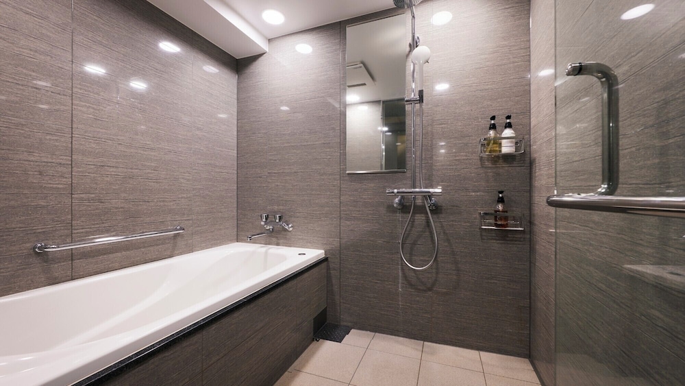 最上階デラックスルーム (禁煙／58平米／5名定員) バスルーム0 | Minn 浅草