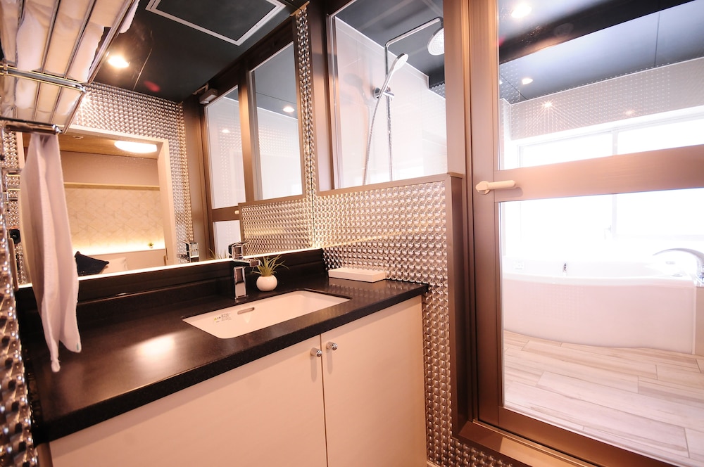 スタンダード ツインルーム 禁煙 客室3 | ホテルジャパネスク福岡