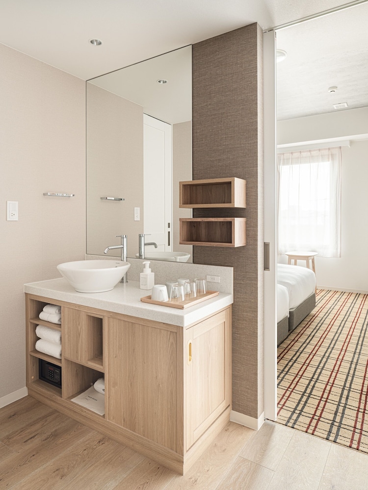 デラックス ツインルーム 禁煙 客室3 | ネストホテル那覇久茂地