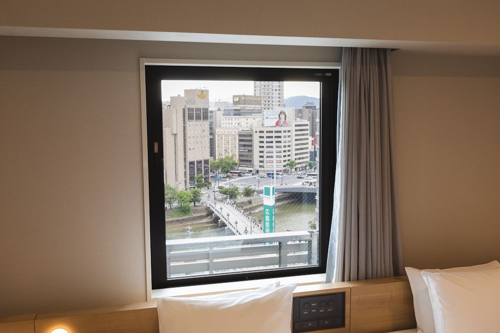 スタンダードダブルルーム 禁煙 <キャッシュレス決済> 部屋からの景観0 | 相鉄フレッサイン 広島駅前