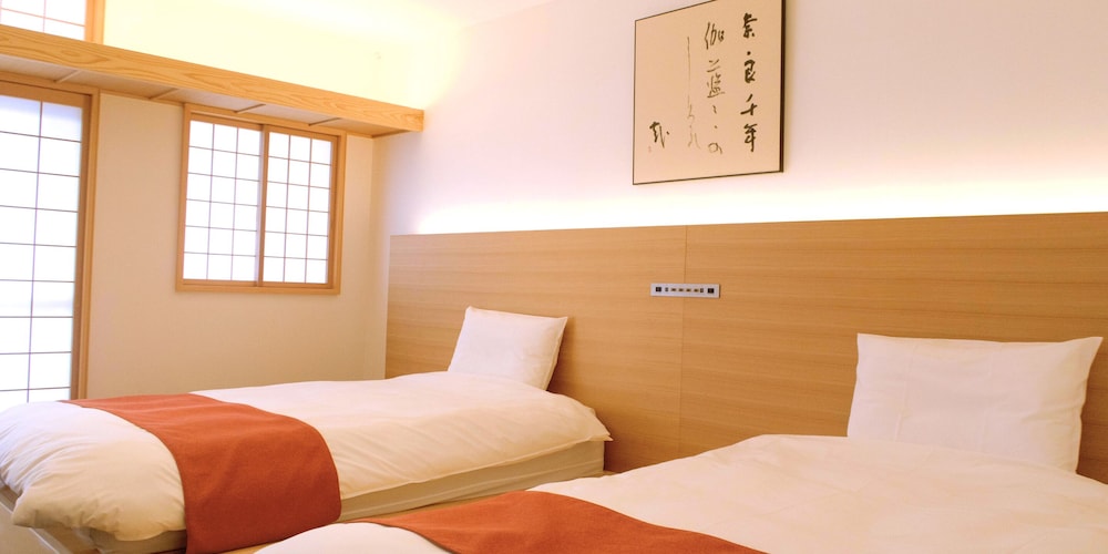 ツインルーム [猿沢池側](和洋タイプ）禁煙 客室1 | ホテル天平ならまち