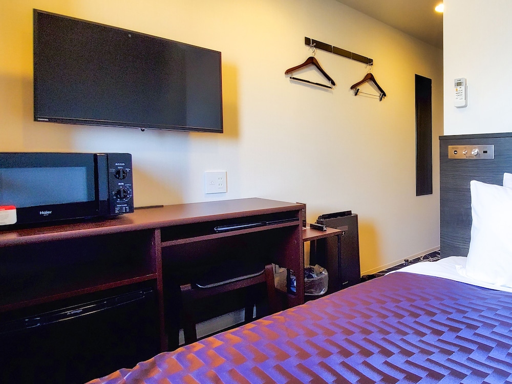 シングルルーム 喫煙可 客室1 | ホテルリブマックス横浜スタジアム前