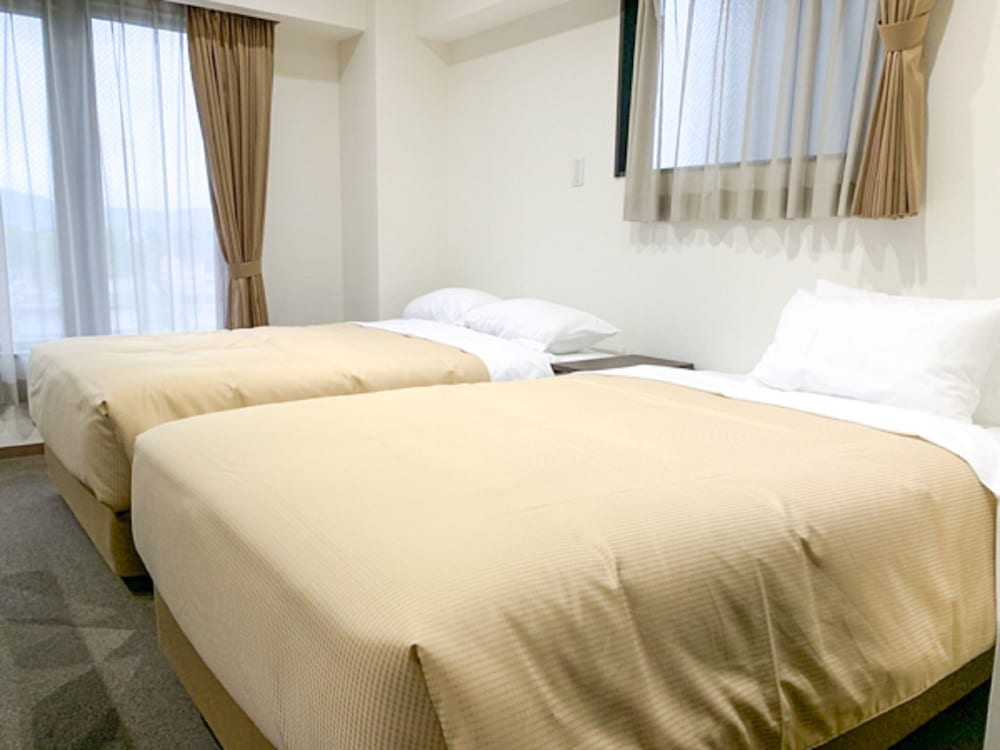 ラグジュアリー ツインルーム 喫煙可 客室1 | ホテルリブマックス京都二条城西