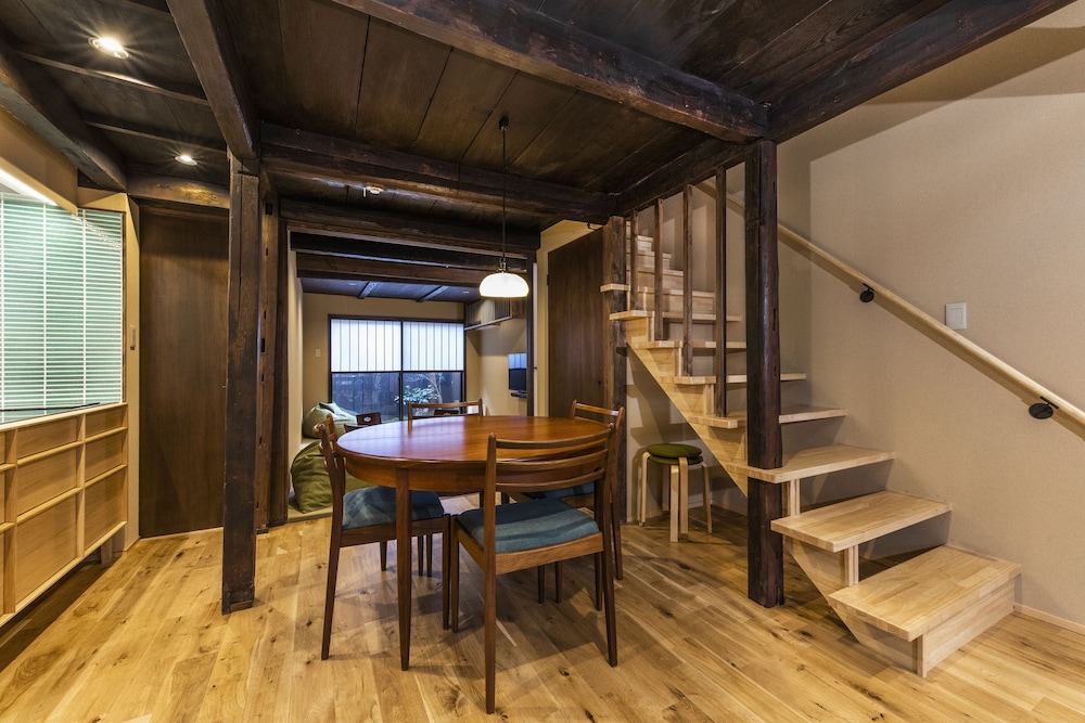 トラディショナル ハウス リビング エリア0 | Shiki Homes KUMEI 空明