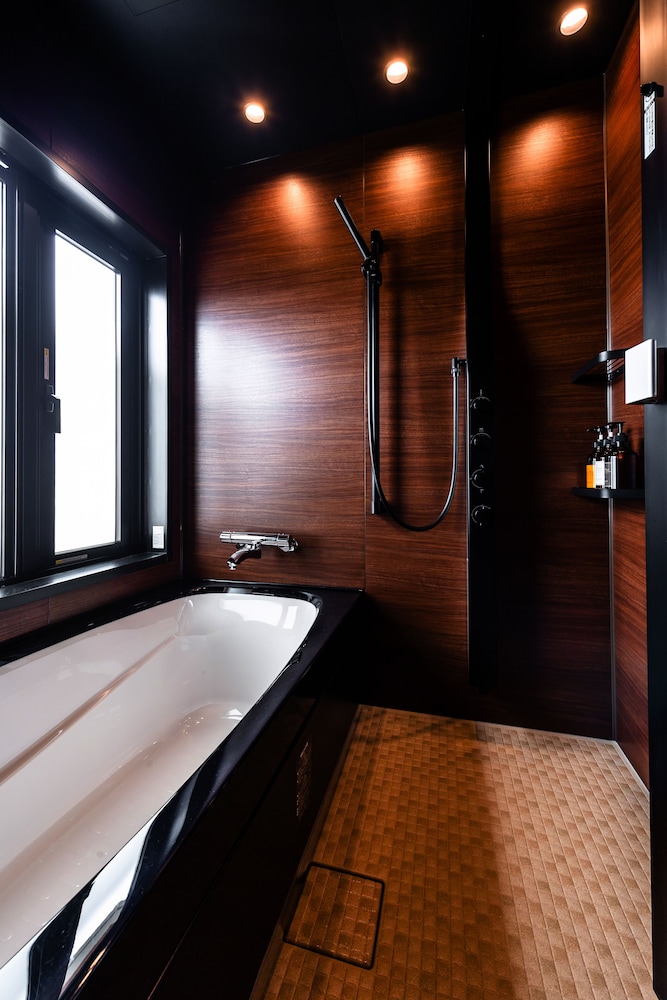 スーペリア ツインルーム (Terrace Twin) バスルーム1 | プロスタイル テラス ナハ