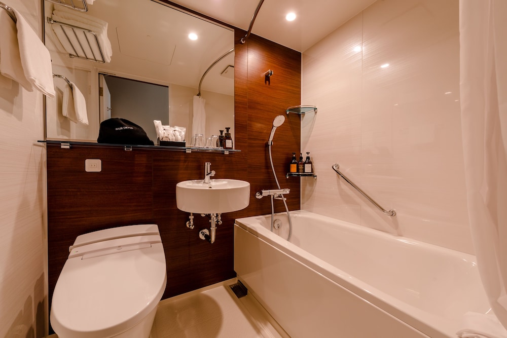 スタンダード ツインルーム 禁煙 バスルーム0 | プロスタイル テラス ナハ