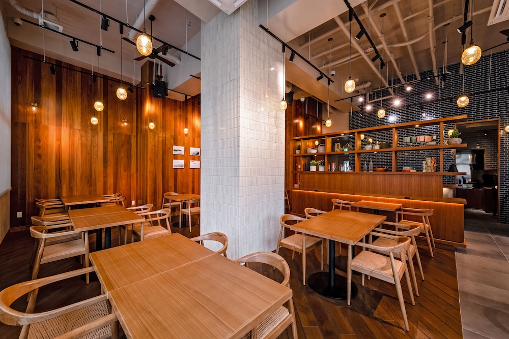 レストラン1 | プロスタイル テラス ナハ