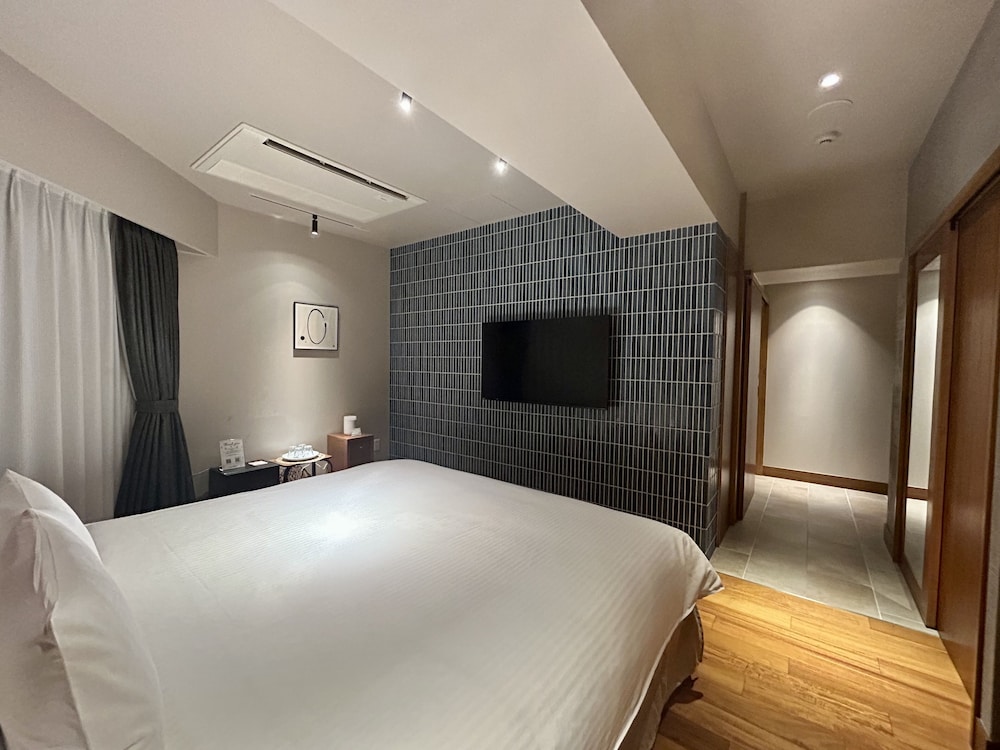 ラグジュアリー ダブルルーム サウナ 客室1 | プロスタイル テラス ナハ