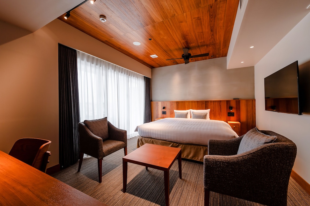 コンフォート ダブルルーム 禁煙 (King Bed) | プロスタイル テラス ナハ