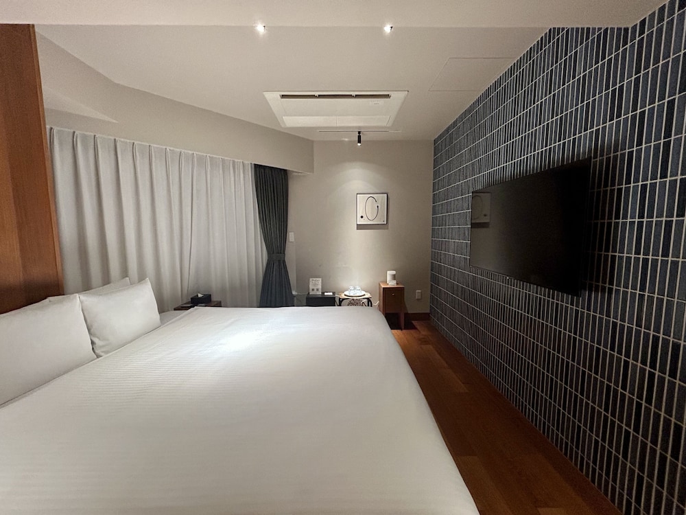 ラグジュアリー ダブルルーム サウナ 客室2 | プロスタイル テラス ナハ