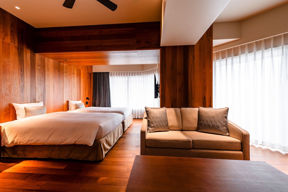 デラックス トリプルルーム 禁煙 客室1 | プロスタイル テラス ナハ