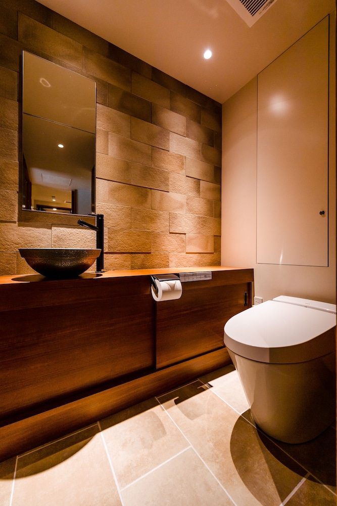 デラックス ダブルルーム 禁煙 (King Room) バスルーム1 | プロスタイル テラス ナハ