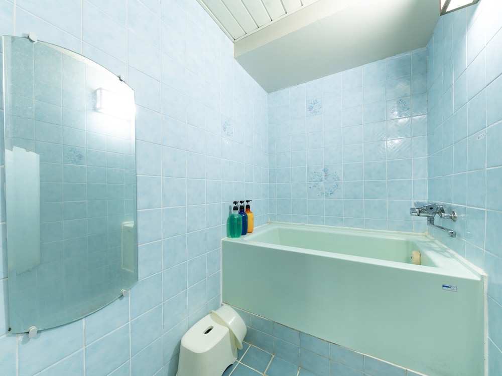 デラックス ルーム 喫煙可 バスルーム1 | Tabist ホテルフロリダ池袋