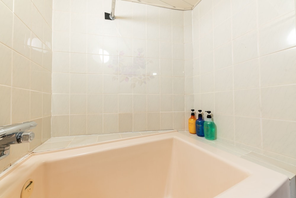 ダブルルーム 禁煙 バスルーム3 | Tabist ホテルフロリダ池袋