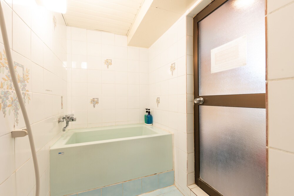 ダブルルーム 喫煙可 バスルーム1 | Tabist ホテルフロリダ池袋