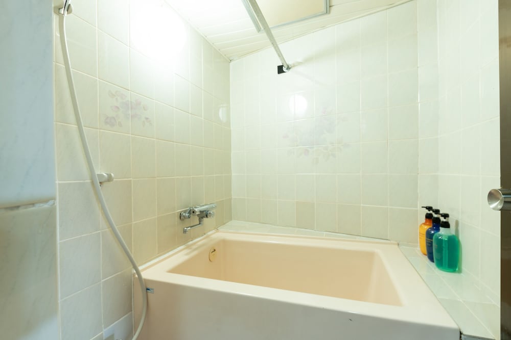 ダブルルーム 禁煙 バスルーム0 | Tabist ホテルフロリダ池袋