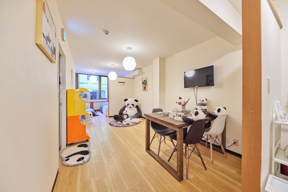 アパートメント 禁煙 客室内のダイニングエリア0 | TORA Hotel Ueno 193 B