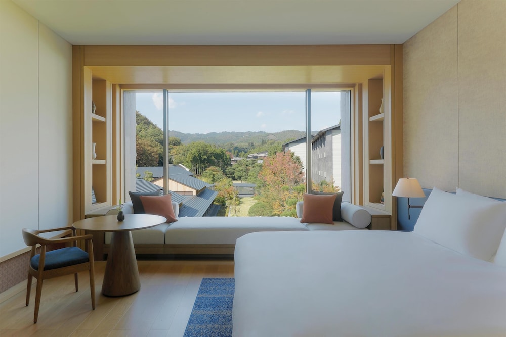 パノラマデラックスルームキング 客室3 | ROKU KYOTO LXR Hotels & Resorts