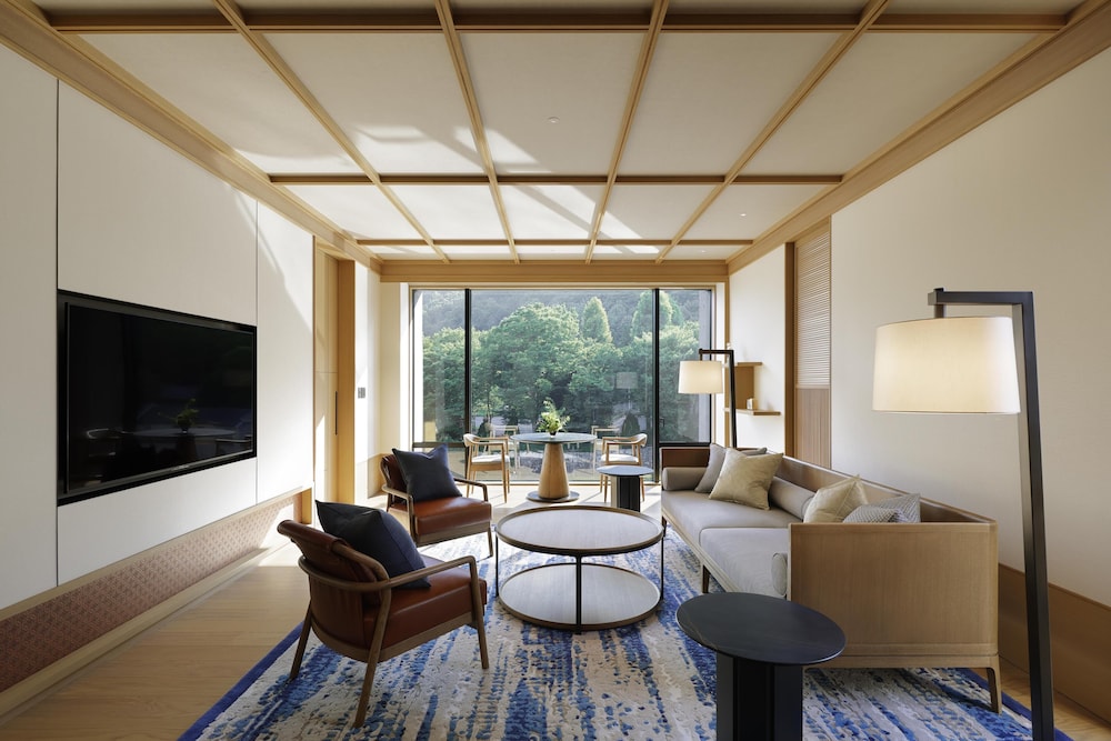 PEAKスイートルームキング 客室2 | ROKU KYOTO LXR Hotels & Resorts
