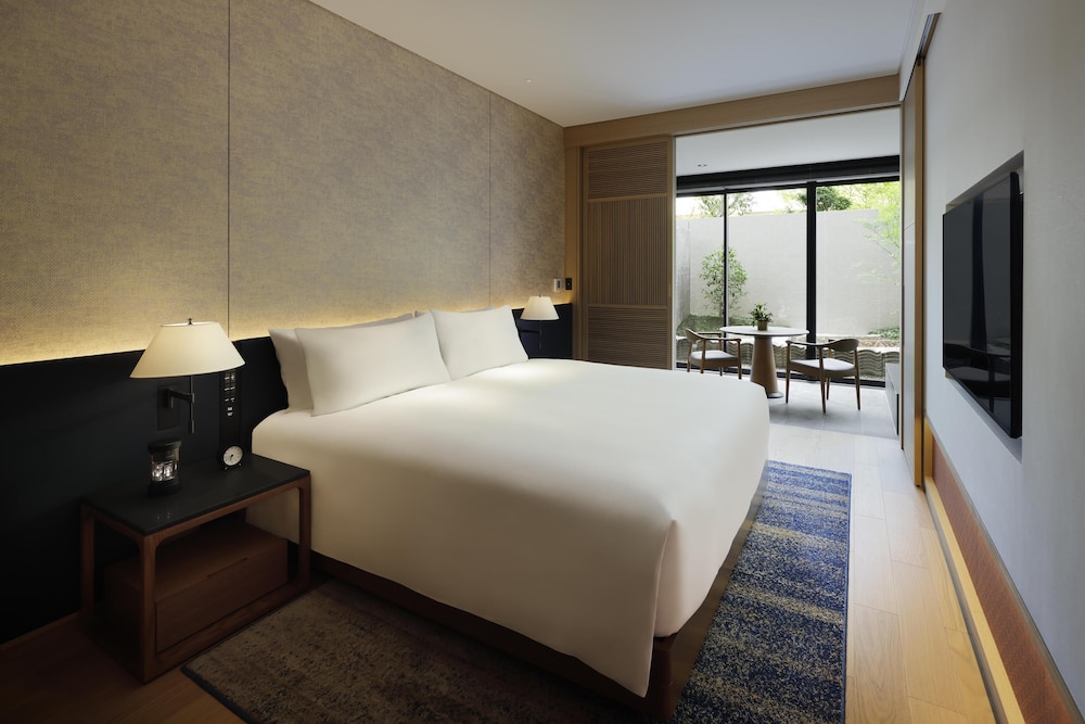 温泉ガーデンルームキング 客室3 | ROKU KYOTO LXR Hotels & Resorts